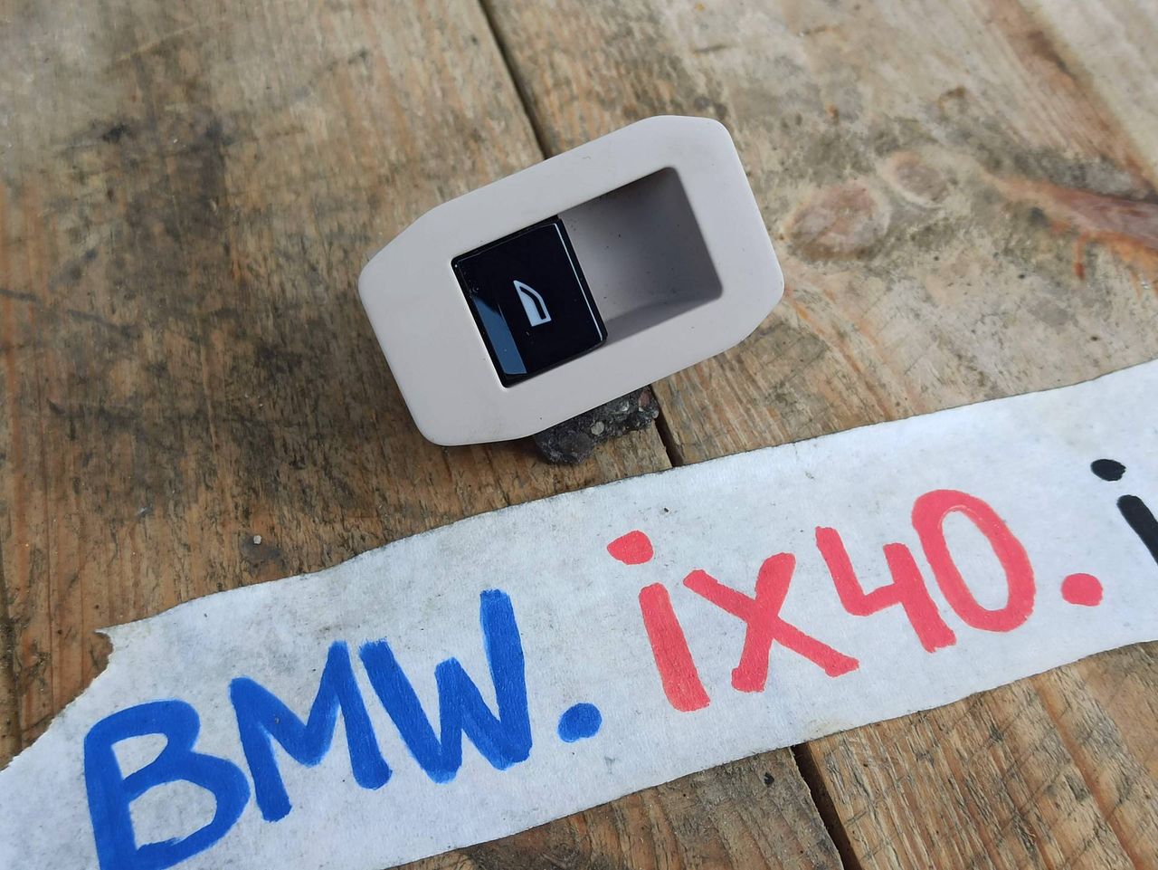 кнопка стеклоподъемника двери BMW iX I20 2022, электро, полный привод, правый руль, 9858637