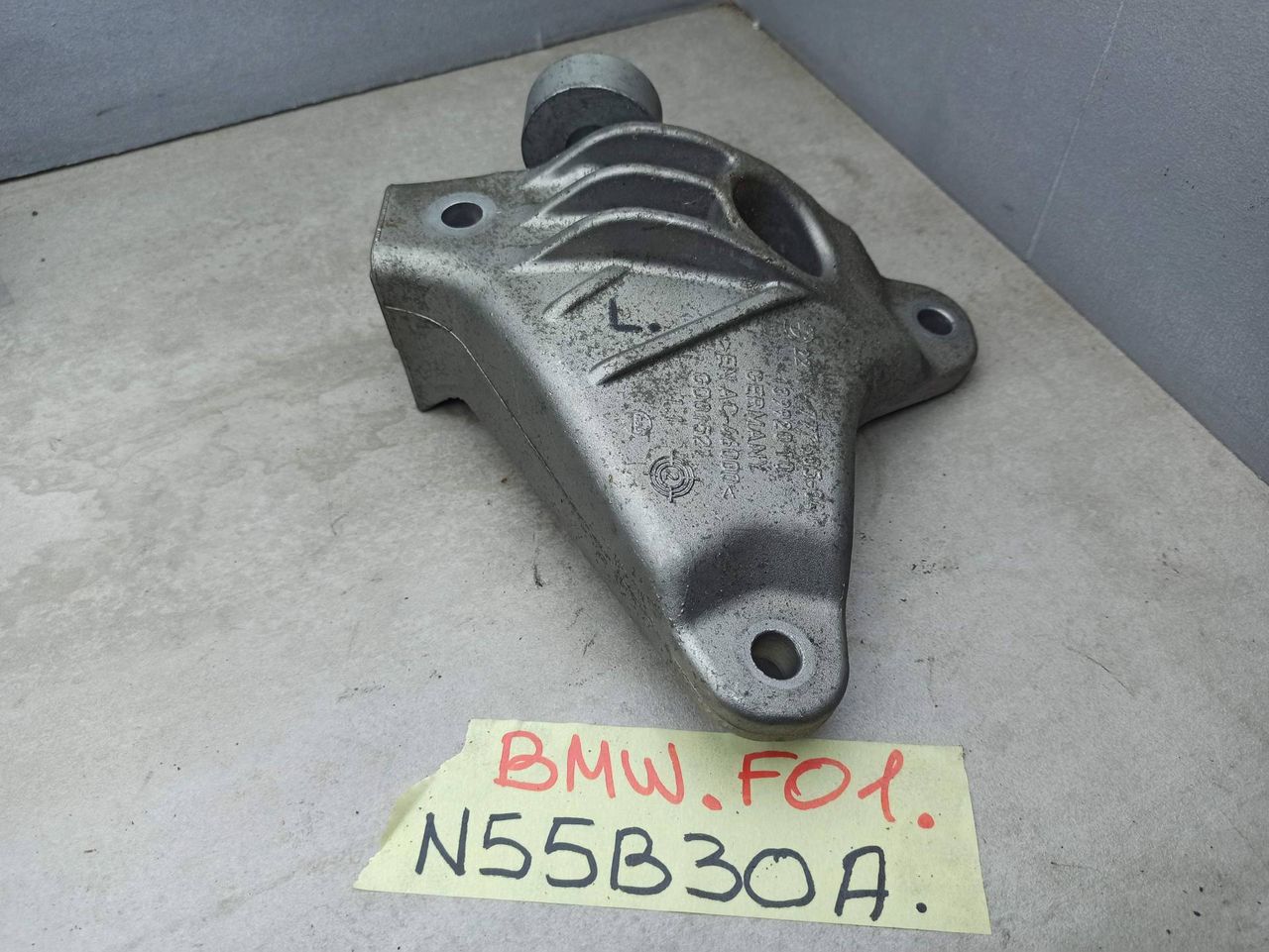 кронштейн двигателя BMW 7 серия F01/F02 [рестайлинг] 2013, 3.0 л., N55 B30 A, бензин, 6777605
