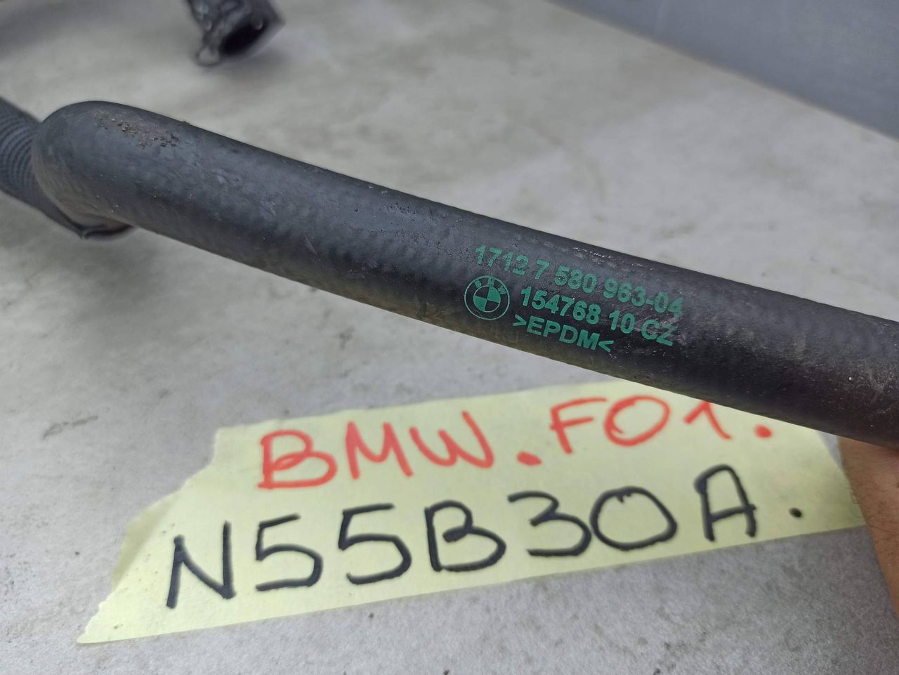 патрубок радиатора BMW 7 серия F01/F02 [рестайлинг] 2013, 3.0 л., N55 B30 A, бензин, 7580963