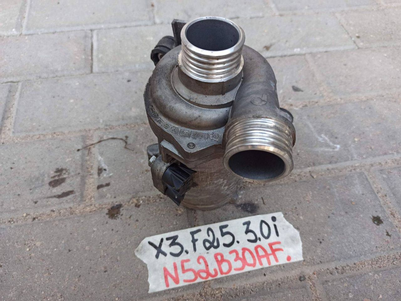 помпа BMW X3 F25 2011, 3.0 л., N52 B30, бензин, 7583836