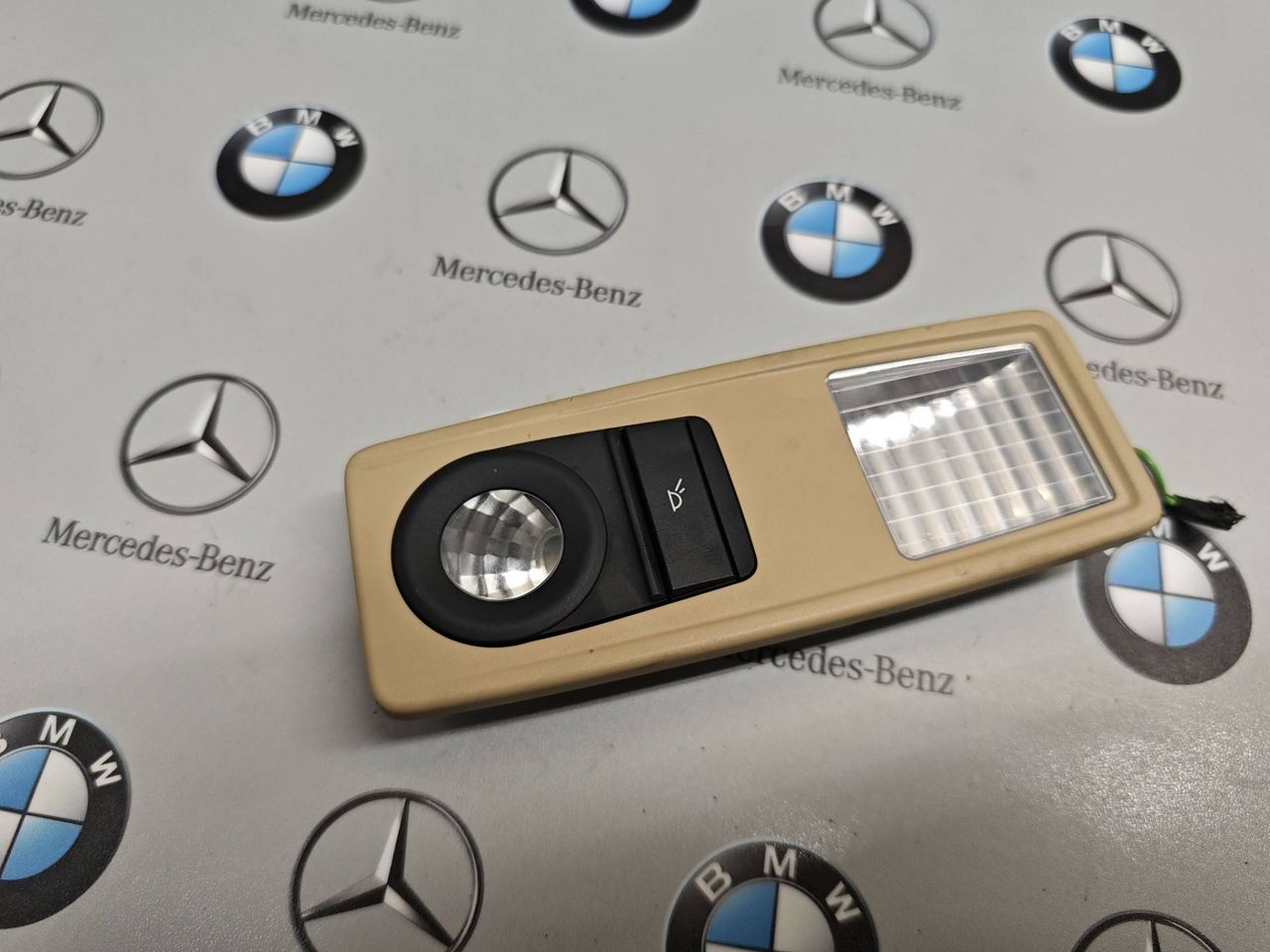 фонарь салона (плафон) BMW X3 F25 2014, 2.8 л., бензин, 9215622