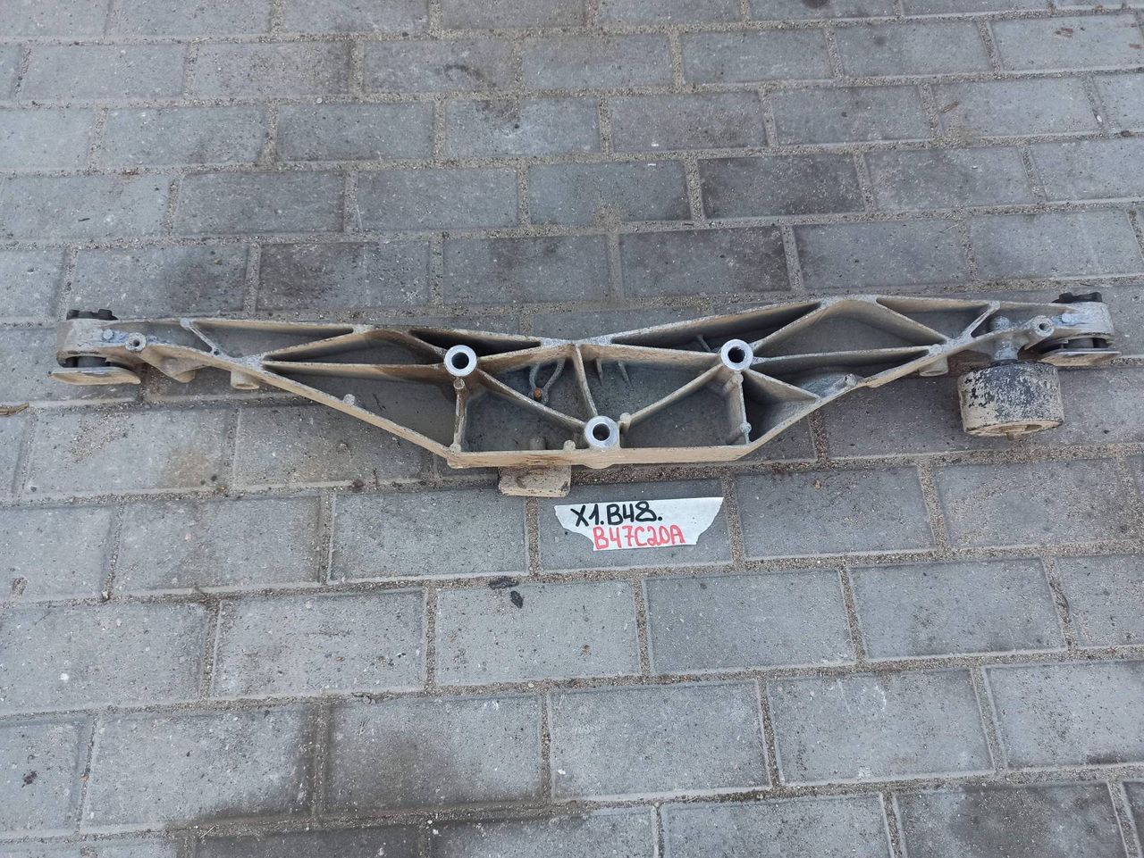 балка подвески задняя BMW X1 F48 2017, 1.8 л., дизель, АКПП, 475, полный привод, 6868778