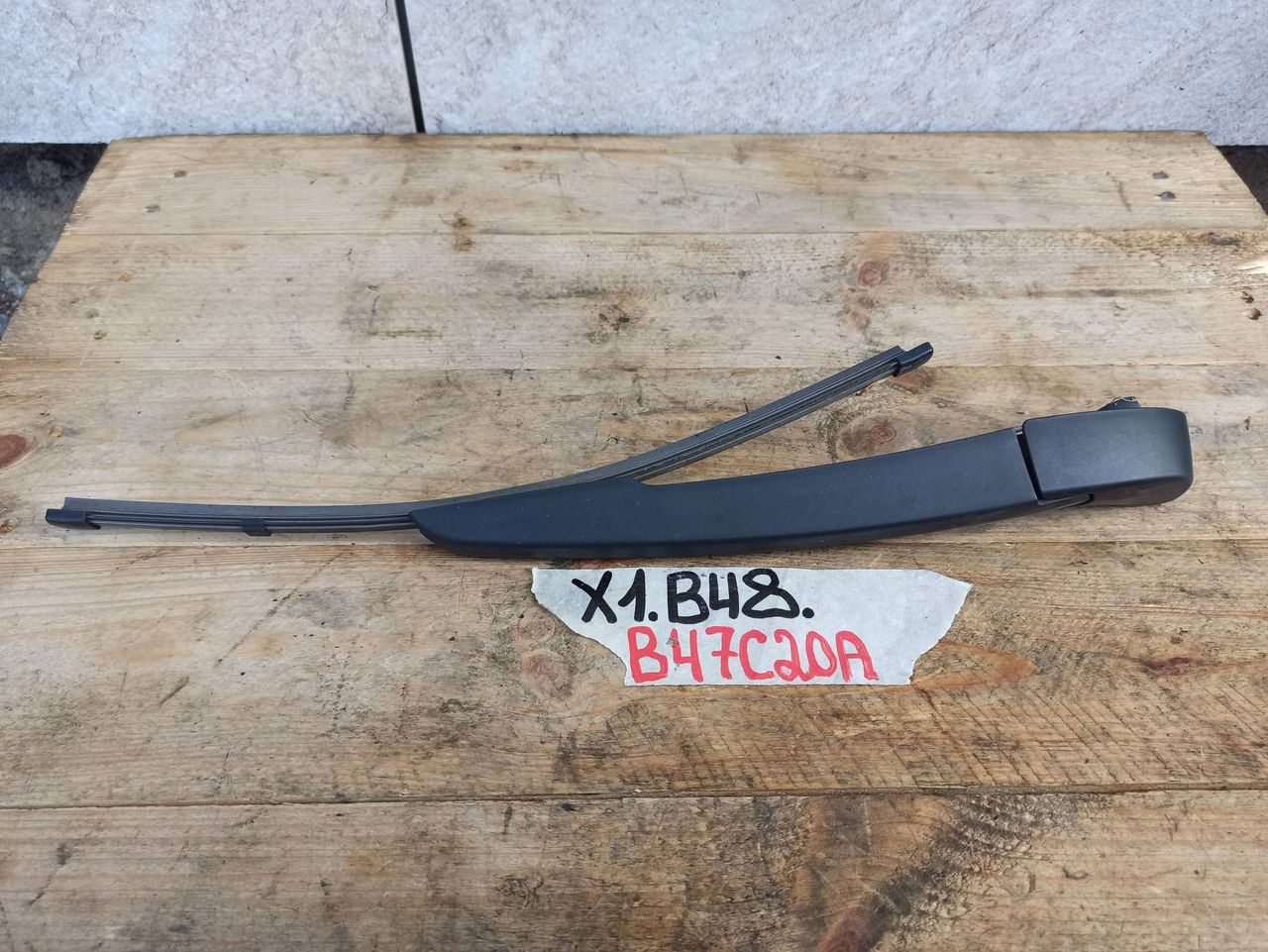 щеткодержатель задний BMW X1 F48 2017, 1.8 л., дизель, АКПП, 475, полный привод