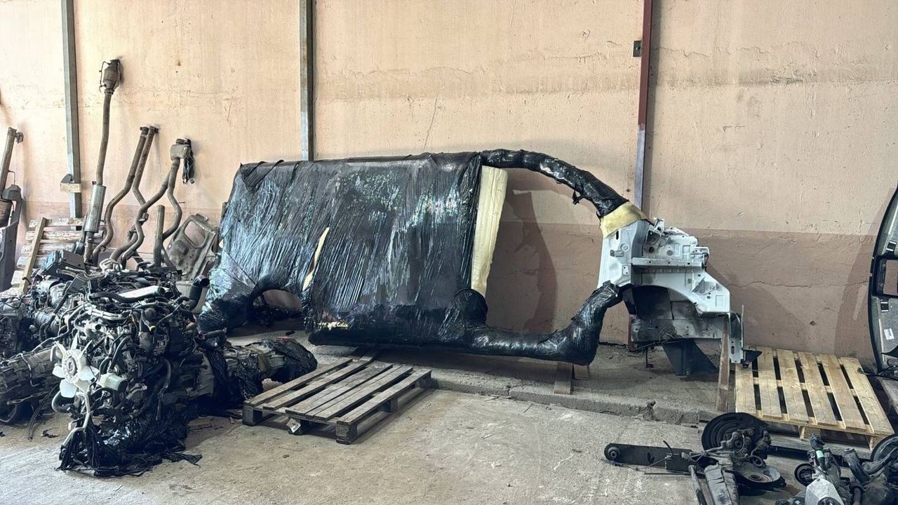 крыло заднее левое Renault Trafic 3 поколение 2021