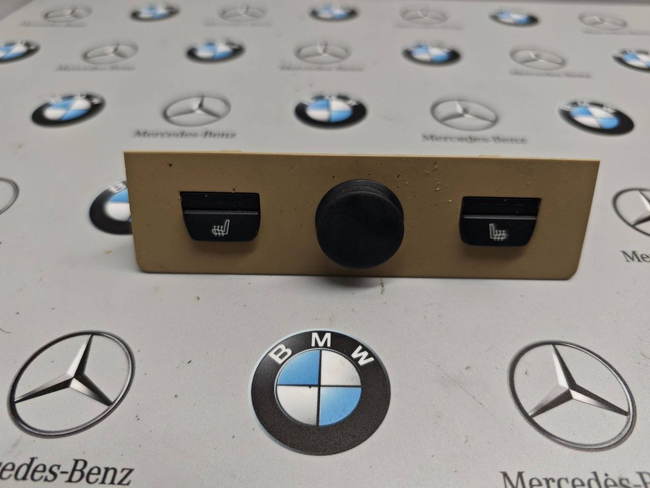 кнопка обогрева сидений BMW X3 F25 2014, 2.8 л., бензин, 9163293, 9163292