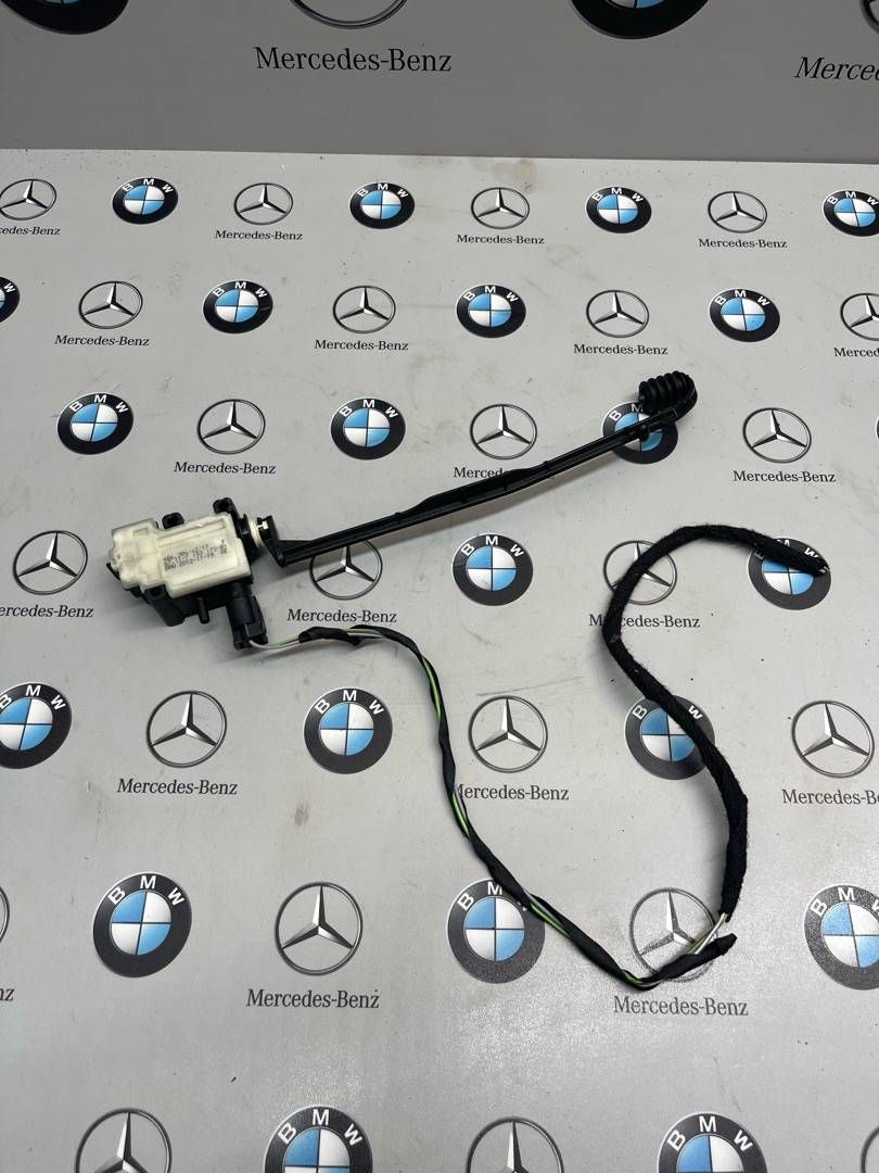 активатор замка крышки топливного бака BMW X3 F25 2011, 3.0 л., N52 B30, бензин, 7193172
