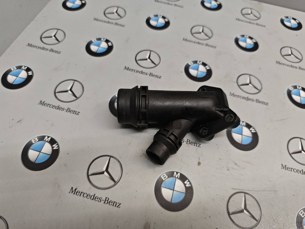 фланец (тройник) системы охлаждения BMW X5 E70 2008, 3.0 л., M57 D30 (306D3), дизель, 2247744