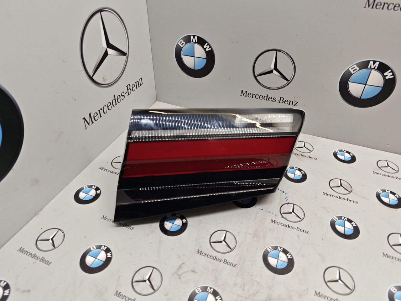 фонарь крышки багажника правый BMW 5 серия G30/G31 [рестайлинг] 2022, 3.0 л., бензин, полный привод, 5A38AF4