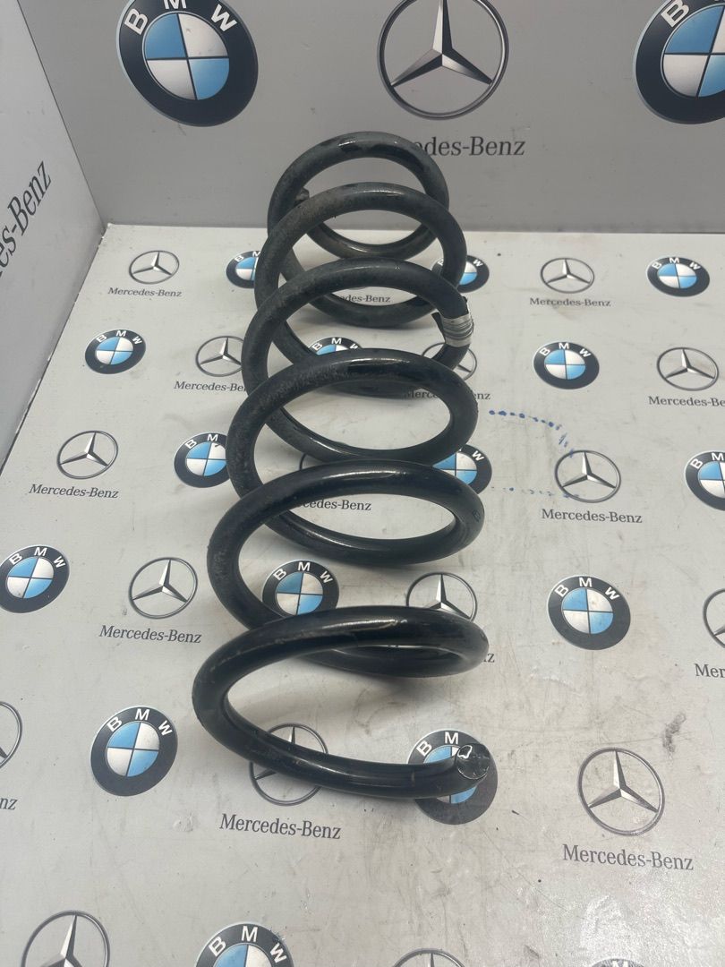 пружина передняя BMW 5 серия G30/G31 [рестайлинг] 2022, 3.0 л., бензин, полный привод