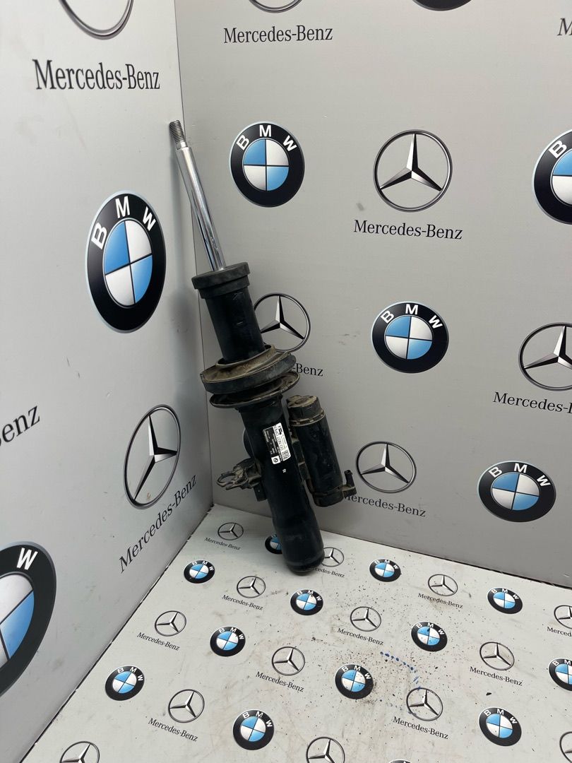 амортизатор передний правый BMW 5 серия G30/G31 [рестайлинг] 2022, 3.0 л., бензин, полный привод, 6866406, F4BA5L802W2