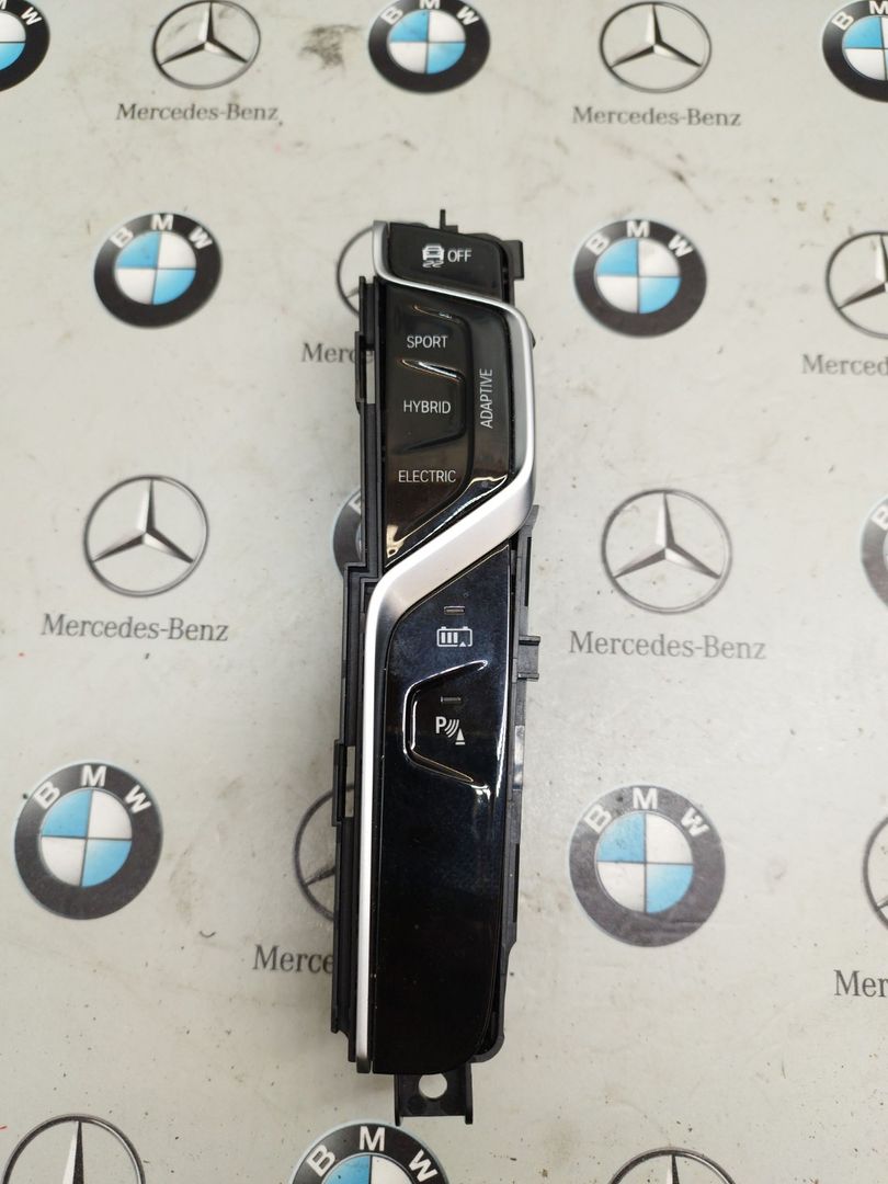 панель управления BMW 5 серия G30/G31 [рестайлинг] 2022, 3.0 л., бензин, полный привод, 9460796