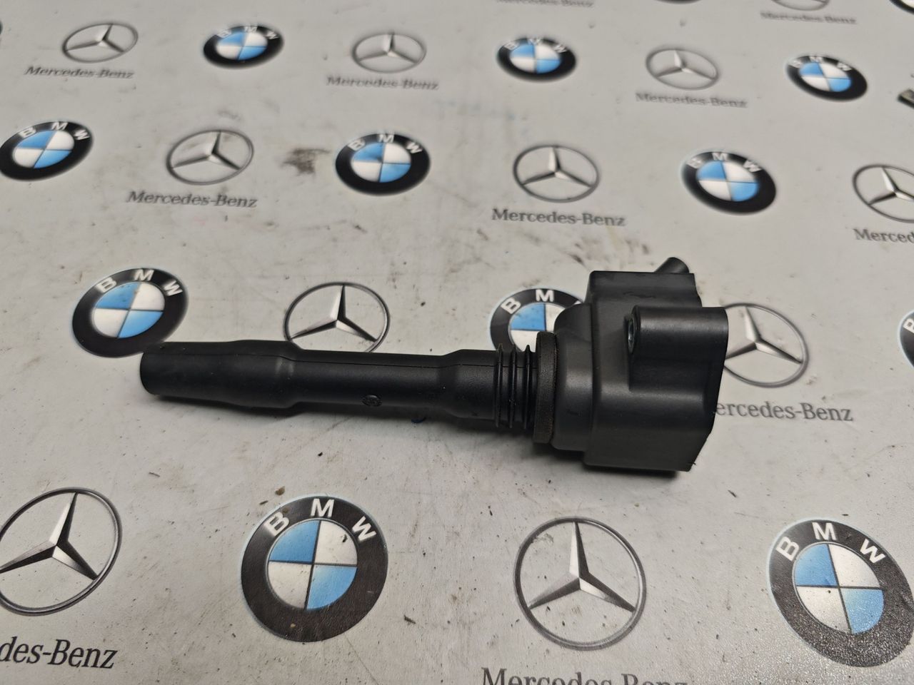катушка зажигания BMW 5 серия G30/G31 [рестайлинг] 2022, 3.0 л., бензин, полный привод, 8643360