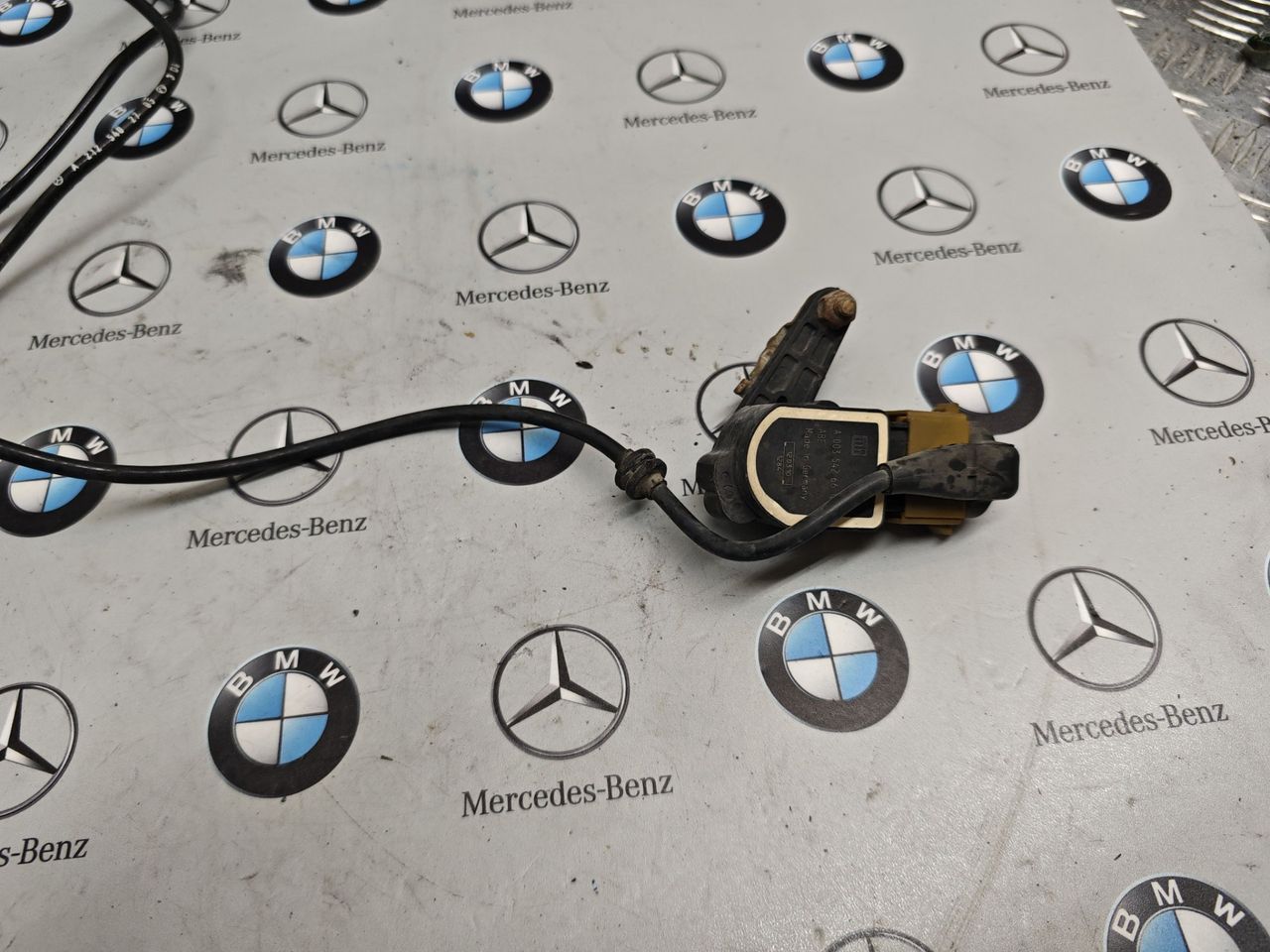 датчик дорожного просвета Mercedes-Benz C-Класс W204/S204 2010, A0035426618