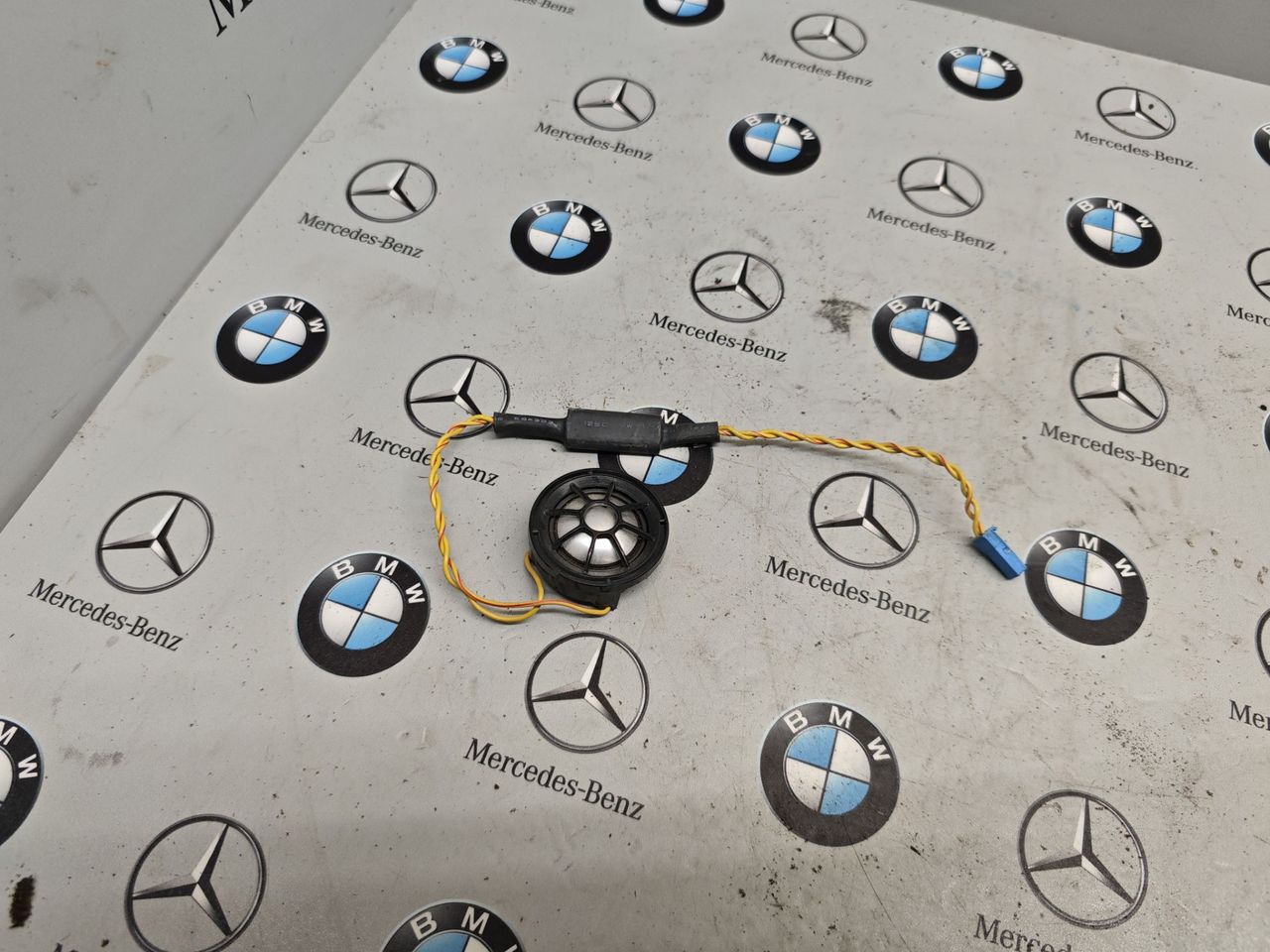 динамик высокочастотный (пищалка) BMW 5 серия F07/F10/F11 2010, 9184794