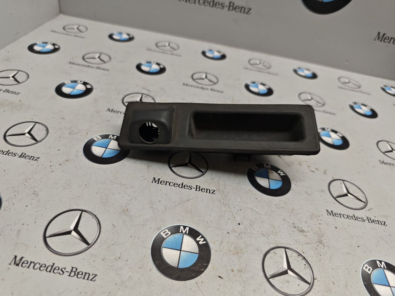 ручка открывания багажника BMW X5 F15 2017, 3.0 л., N55 B30 A, бензин, АКПП, 7345700
