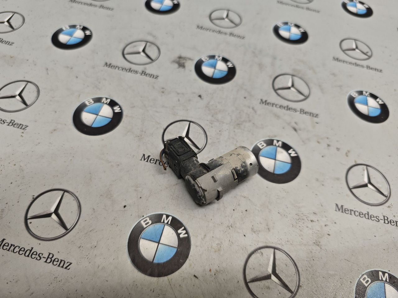 датчик парктроника BMW 5 серия E60/E61 2006, 6989072