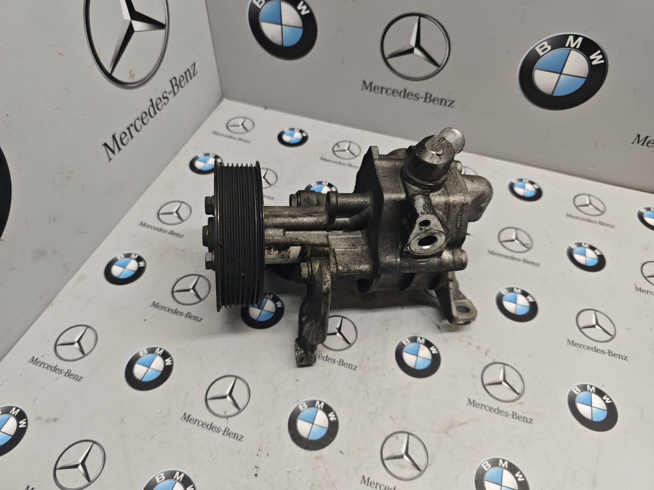 насос гидроусилителя руля BMW X5 E70 [рестайлинг] 2011, 3.0 л., N55 B30 A, бензин, 6796452