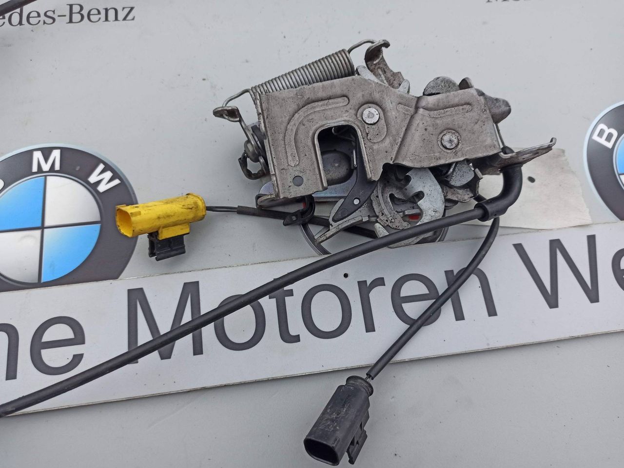 замок капота BMW 2 серия F44 2020, 2.0 л., бензин, хетчбэк 5 дв., полный привод, 7468349