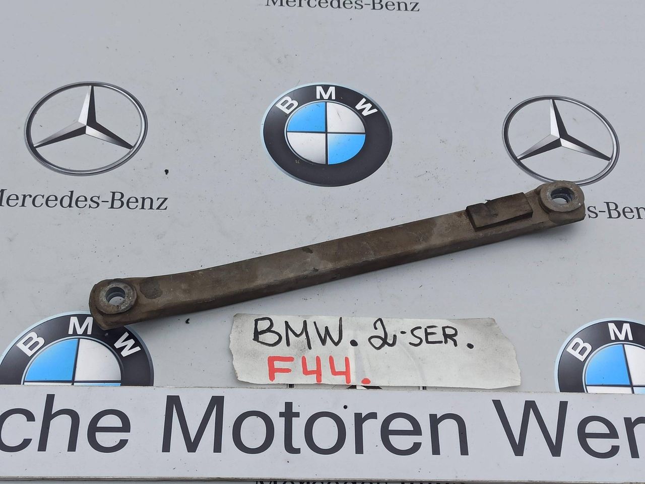 Распорка (растяжка) телевизора BMW 2 серия F44 2020, 2.0 л., бензин, хетчбэк 5 дв., полный привод, 6886208