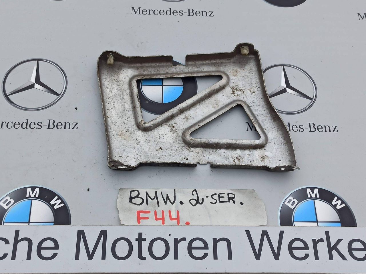 кронштейн (крепление) BMW 2 серия F44 2020, 2.0 л., бензин, хетчбэк 5 дв., полный привод, 7436796