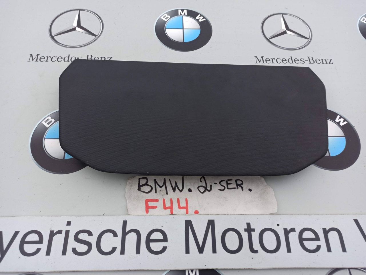 пластик BMW 2 серия F44 2020, 2.0 л., бензин, хетчбэк 5 дв., полный привод, 7475541