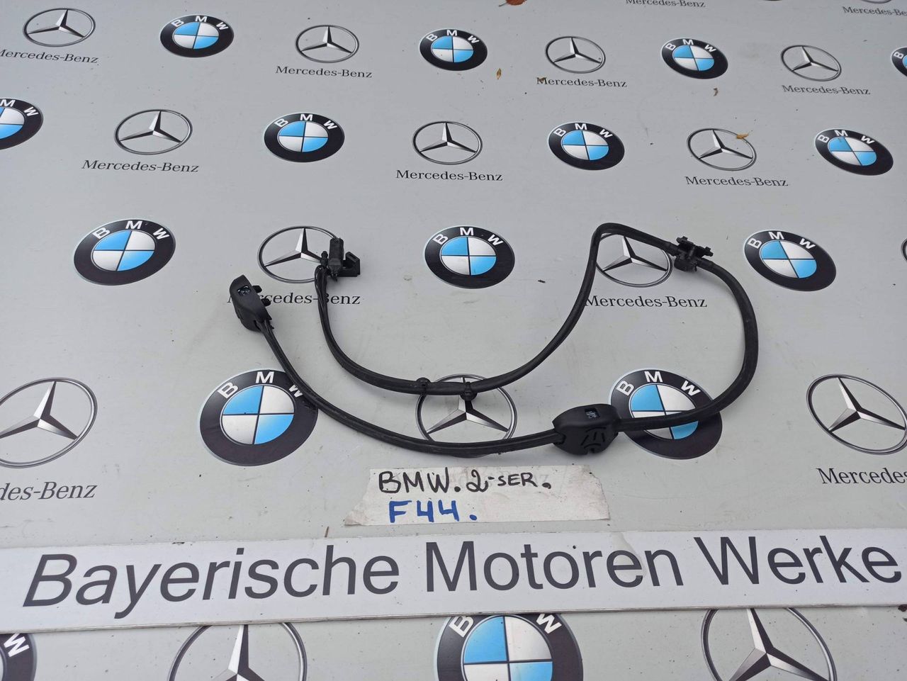 форсунка омывателя лобового стекла BMW 2 серия F44 2020, 2.0 л., бензин, хетчбэк 5 дв., полный привод