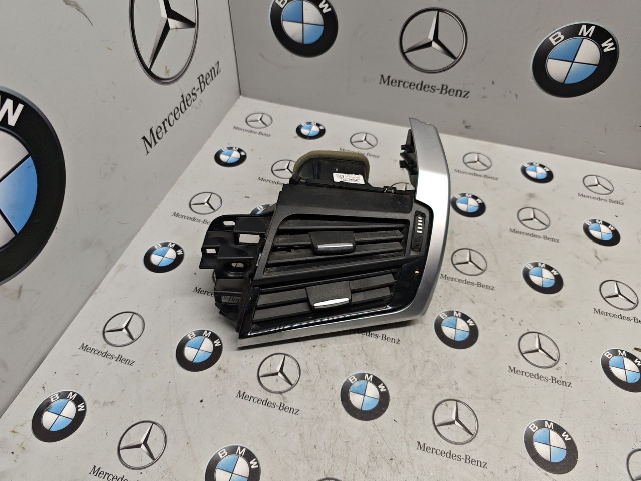 дефлектор обдува салона BMW X5 F15 2017, 3.0 л., N55 B30 A, бензин, АКПП