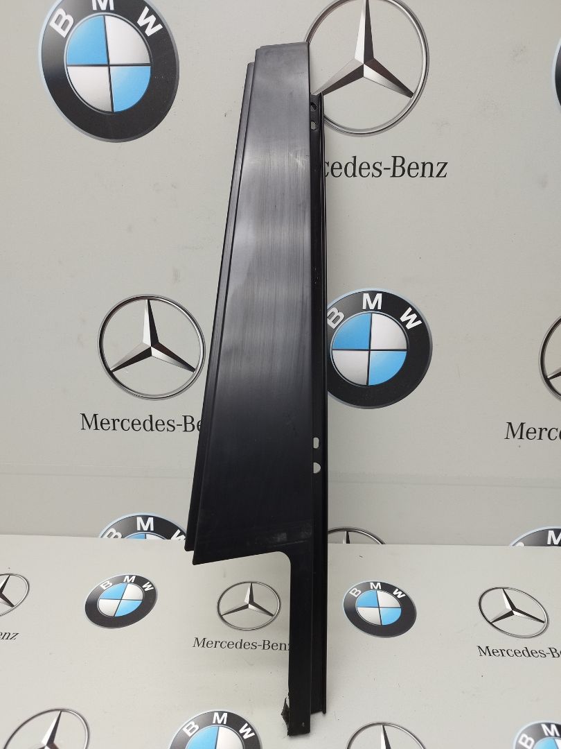 молдинг двери задней левой BMW 7 серия F01/F02 [рестайлинг] 2014, 3.0 л., N55 B30 A, бензин