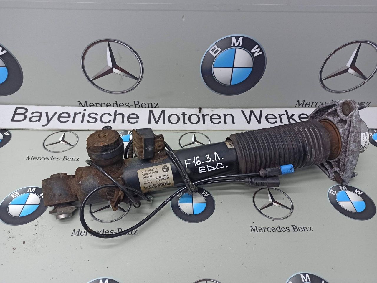амортизатор задний левый BMW X6 F16 2016, 3.0 л., бензин, правый руль, 6875087