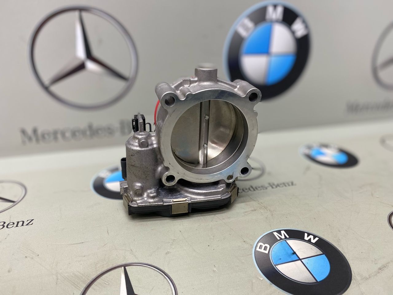 заслонка дроссельная Mercedes-Benz E-Класс W213 [рестайлинг] 2021, 2.0 л., бензин, A2641410100