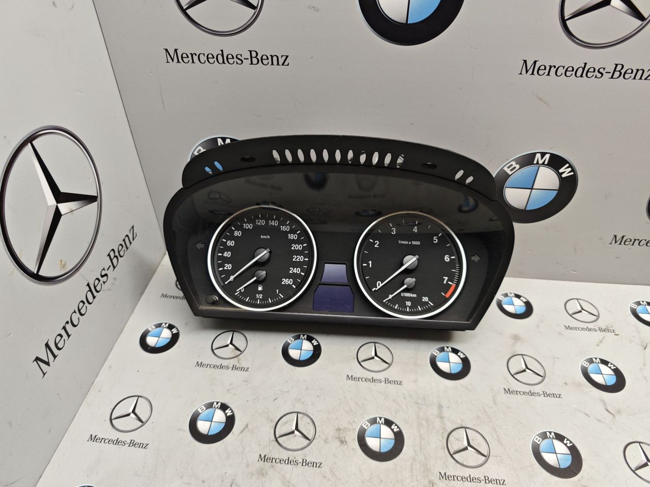 щиток приборов (приборная панель) BMW X5 E70 [рестайлинг] 2011, 3.0 л., N55 B30 A, бензин, 9236823