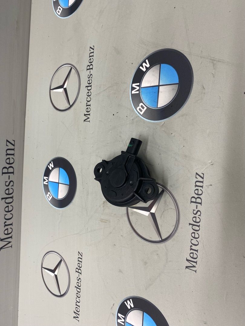 клапан фазорегулятора BMW 3 серия F30/F31/F34 2012, 2.0 л., N20 B20 A, бензин, 7593719
