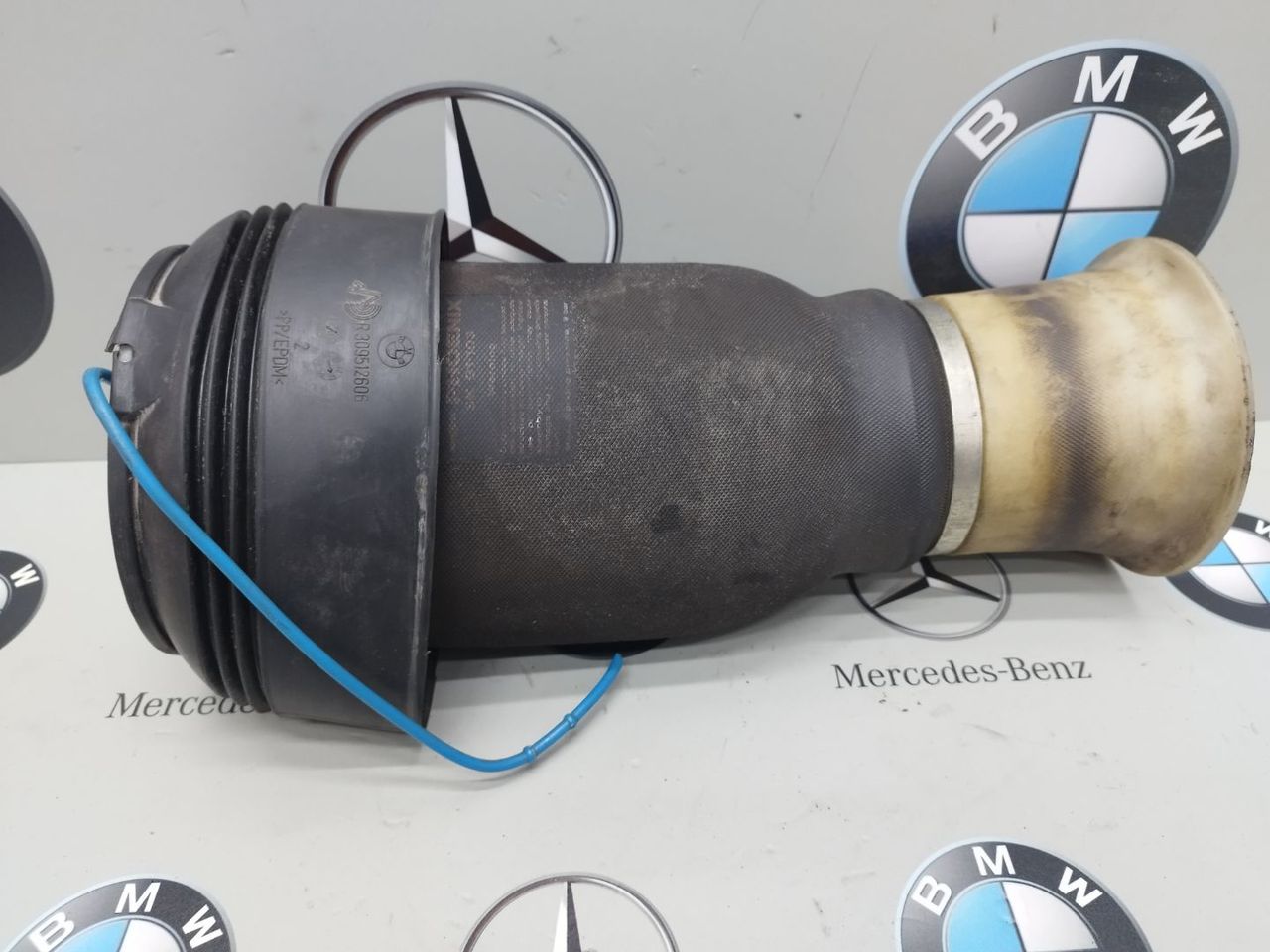 пневмоподушка BMW X5 E70 2009, 3095126