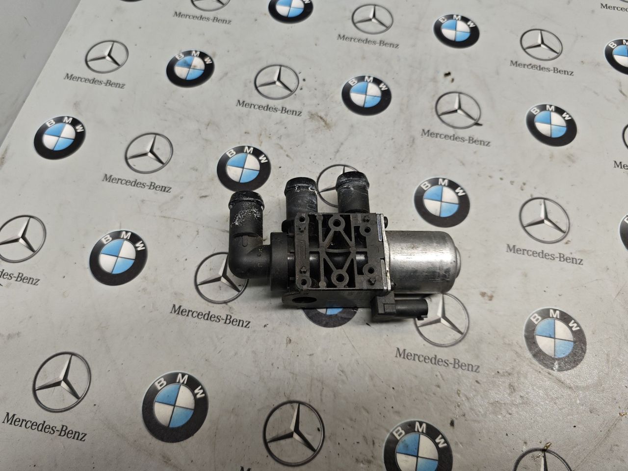кран отопителя (печки) BMW 5 серия G30/G31 [рестайлинг] 2022, 3.0 л., бензин, полный привод, 9890553