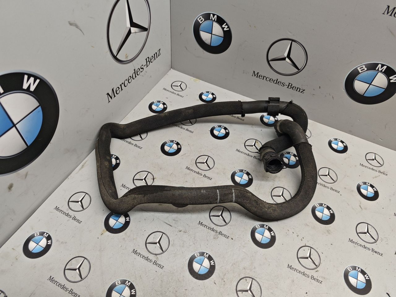 патрубок радиатора BMW 5 серия G30/G31 [рестайлинг] 2022, 3.0 л., бензин, полный привод, 9109727