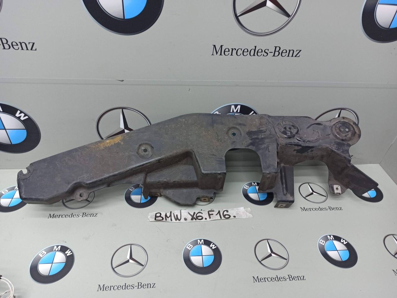 кожух (защита) рулевого механизма BMW X6 F16 2016, 3.0 л., бензин, правый руль, 7325399