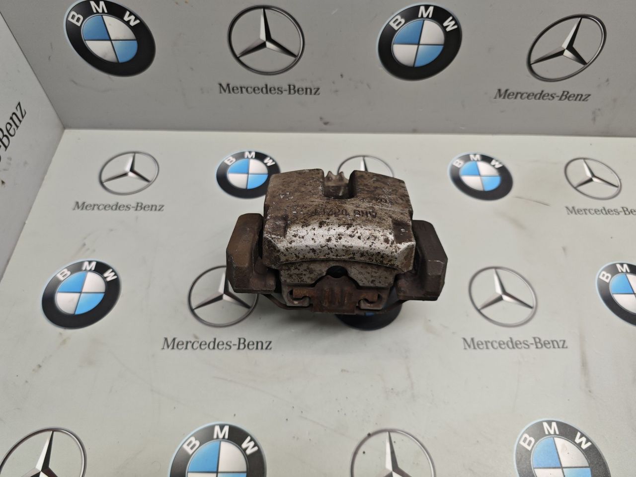 суппорт задний правый BMW X5 F15 2017, 3.0 л., N55 B30 A, бензин, АКПП
