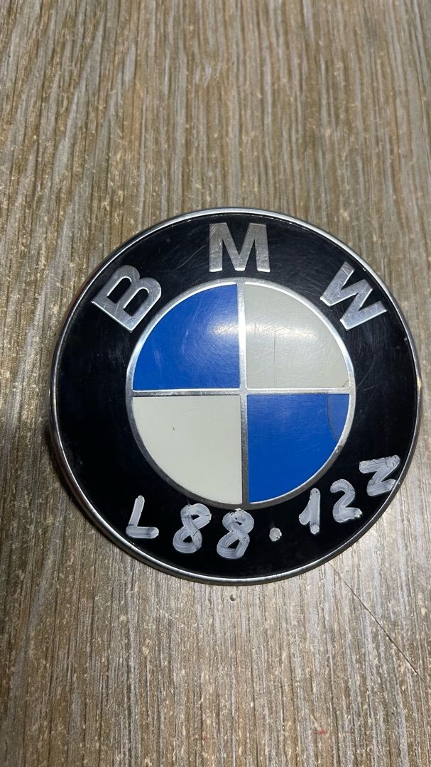 эмблема BMW 7 серия E38 [рестайлинг] 2000, 4.4 л., M62 B44 (448S2), бензин, АКПП, седан, 8203864