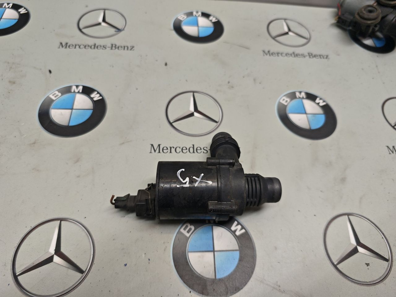 насос антифриза дополнительный BMW X5 E70 2009, 6907811