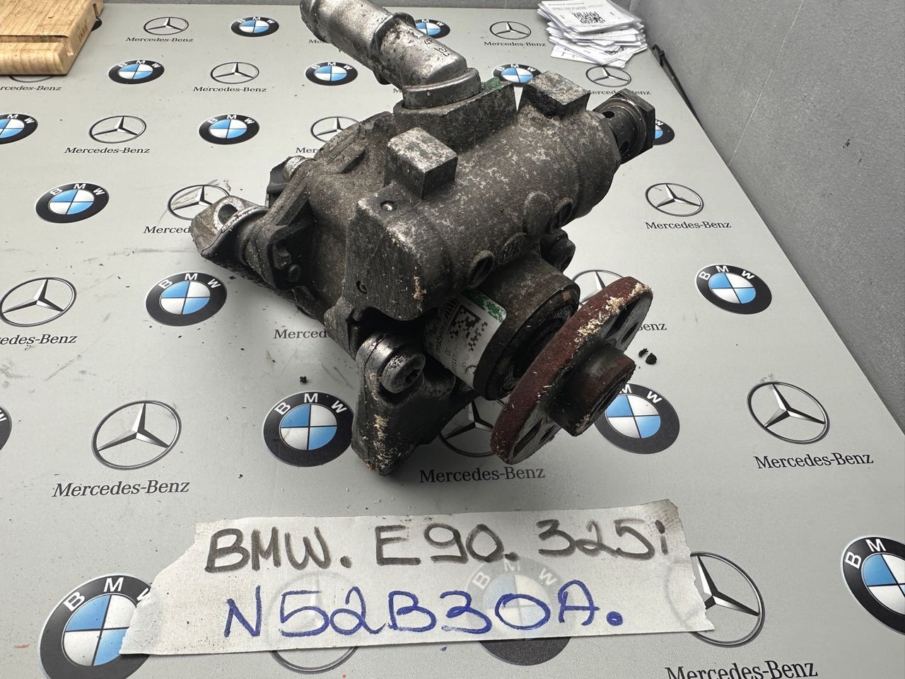 насос гидроусилителя руля BMW 3 серия E90/E91/E92/E93 2007, 3.0 л., N52 B30 AE, бензин