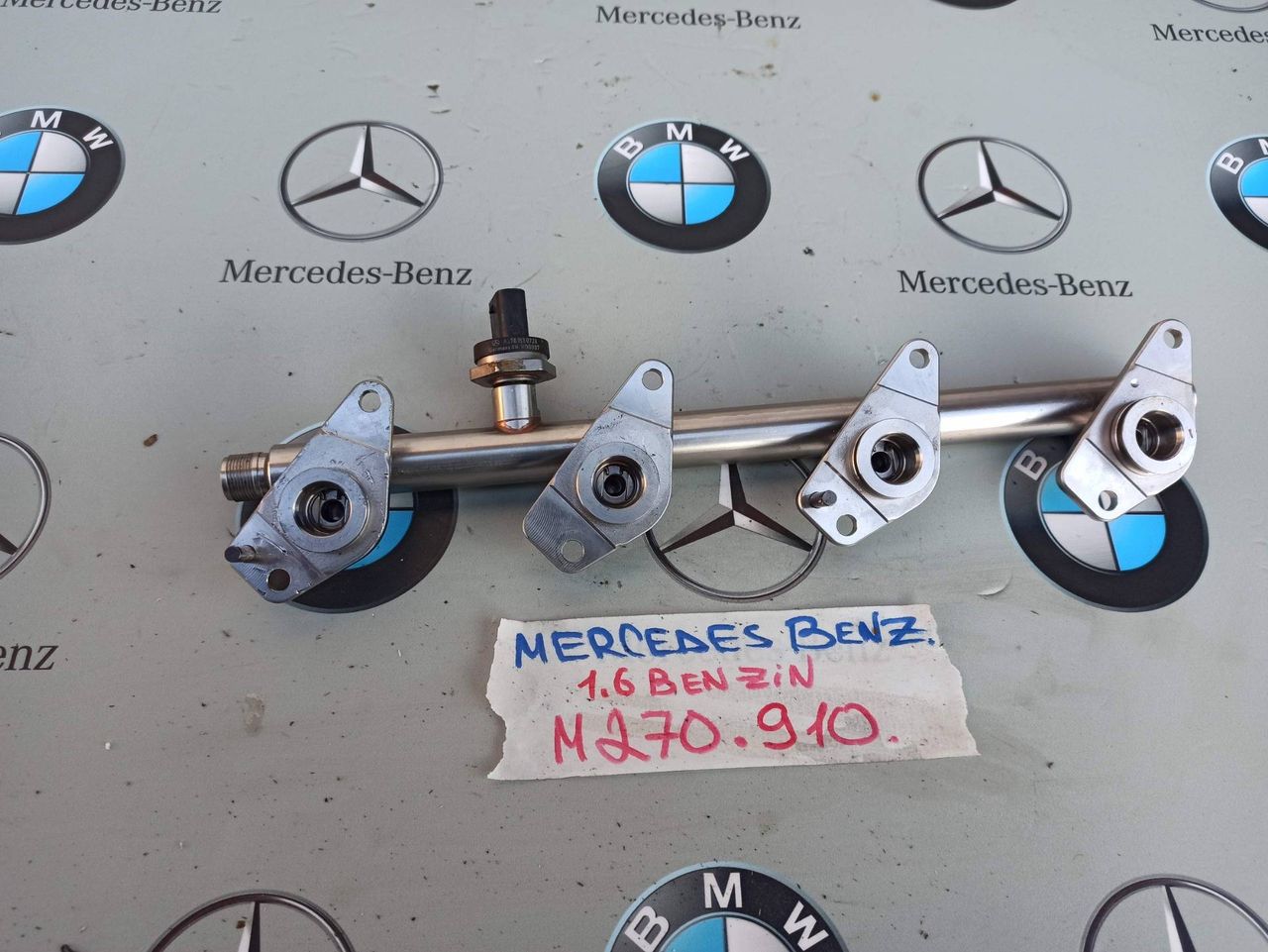 топливная рампа Mercedes-Benz B-Класс W246 [рестайлинг] 2015, 1.6 л., M 270.910, бензин, A2700701595