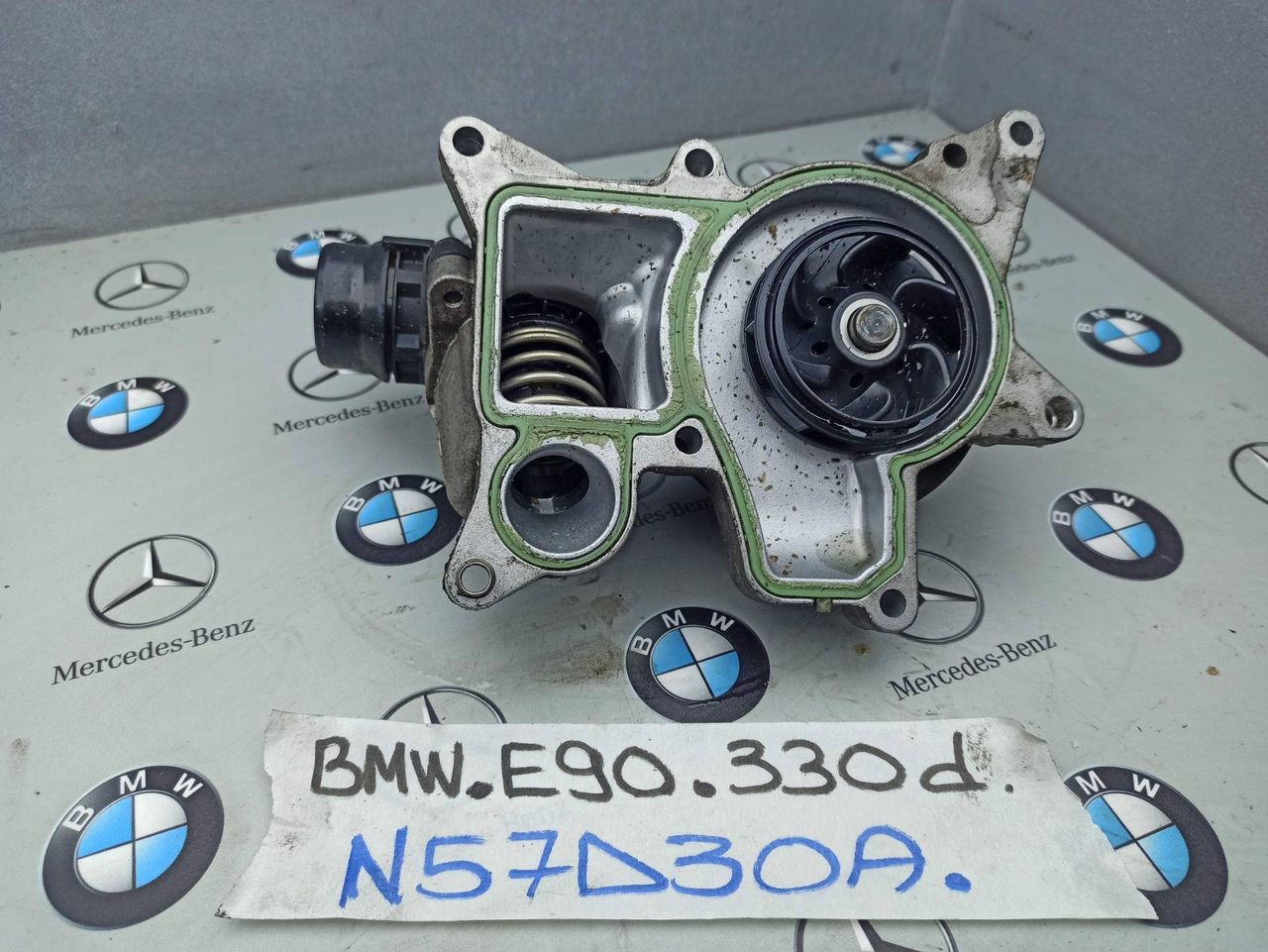 помпа BMW 3 серия E90/E91 [рестайлинг] 2009, 3.0 л., N57 D30 A, дизель, 7384270