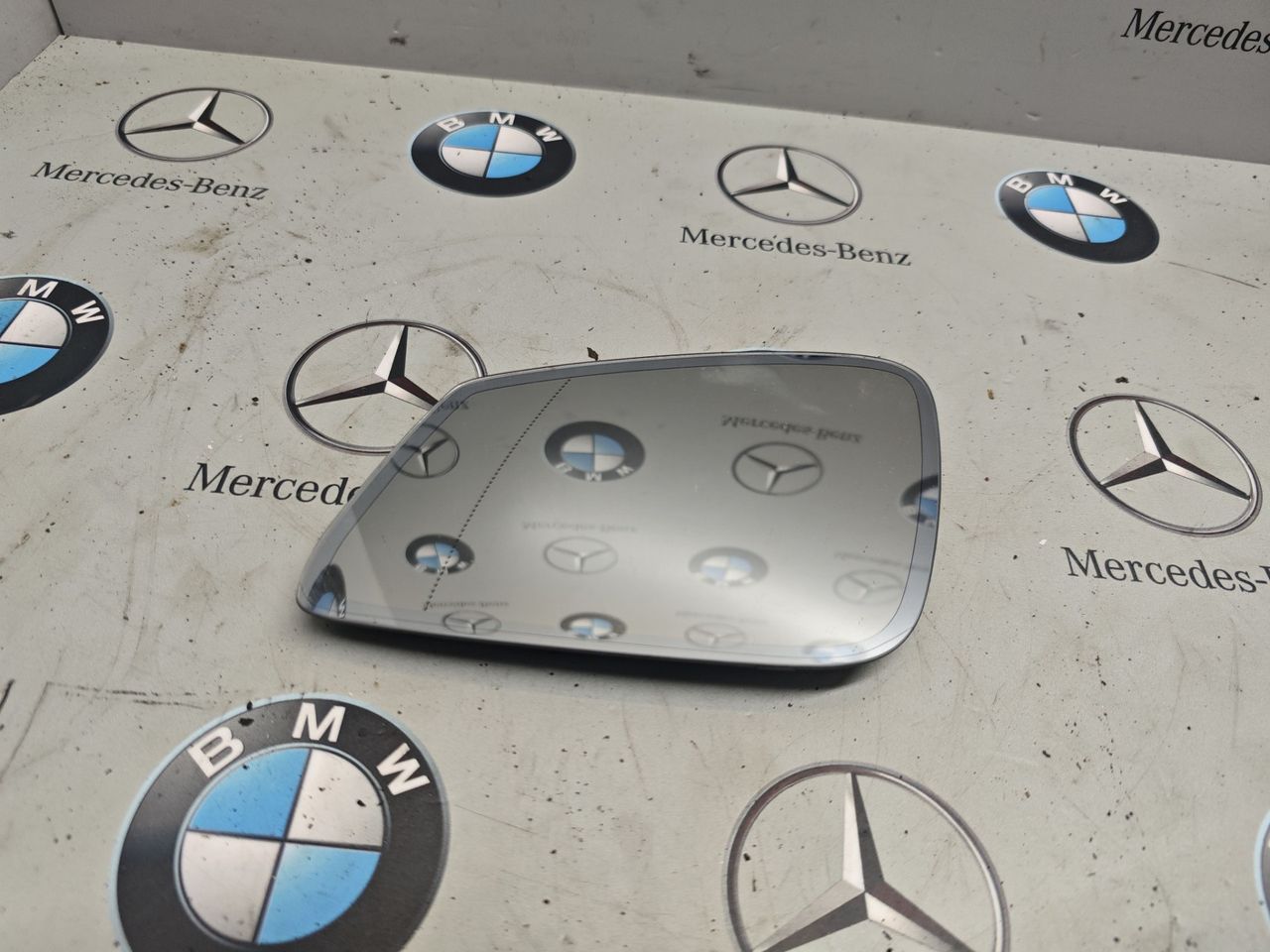 стекло зеркала наружного левого BMW 5 серия F07/F10/F11 2012