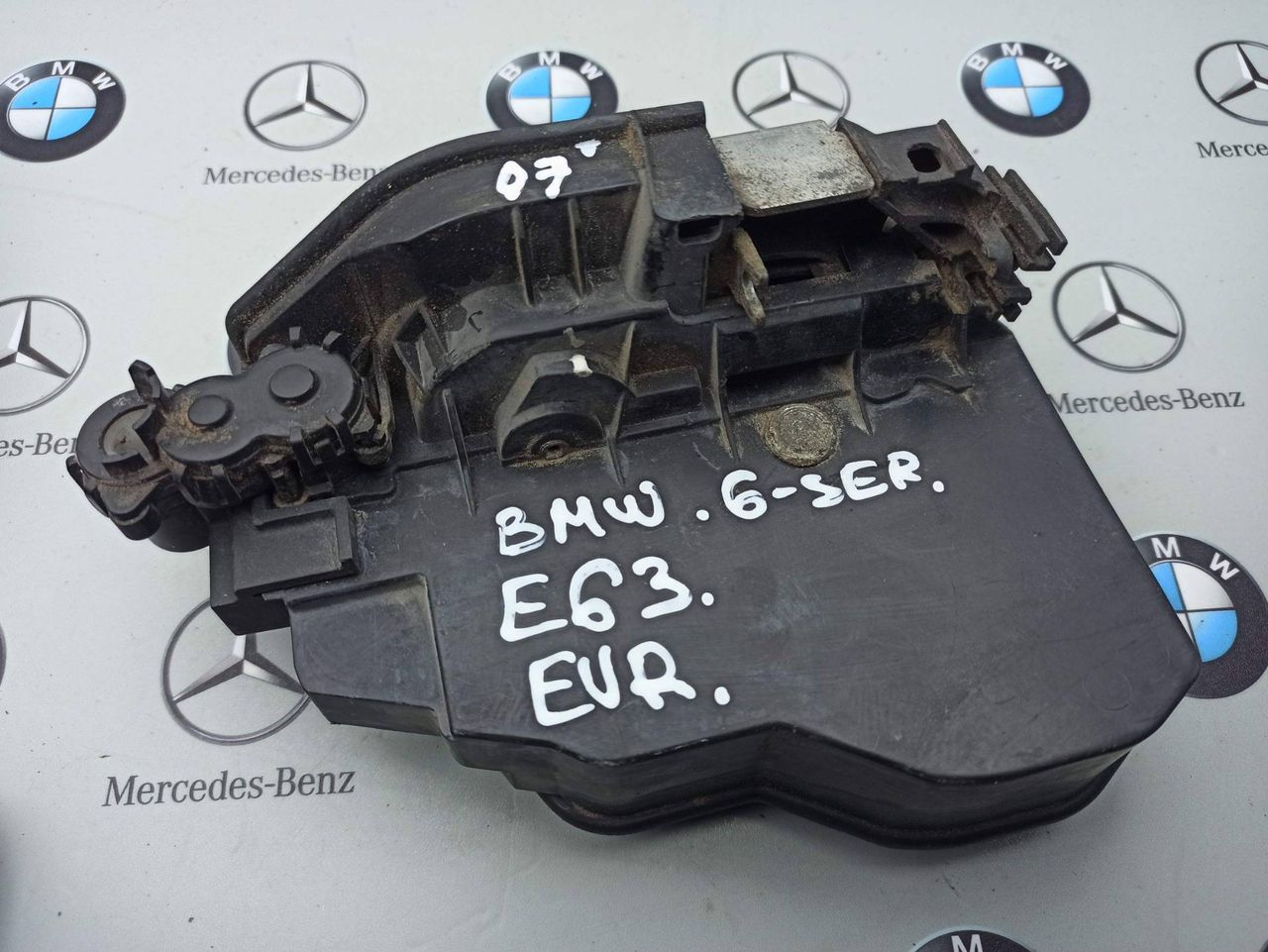 замок двери передней левой BMW 6 серия E63/E64 2006, 4391207