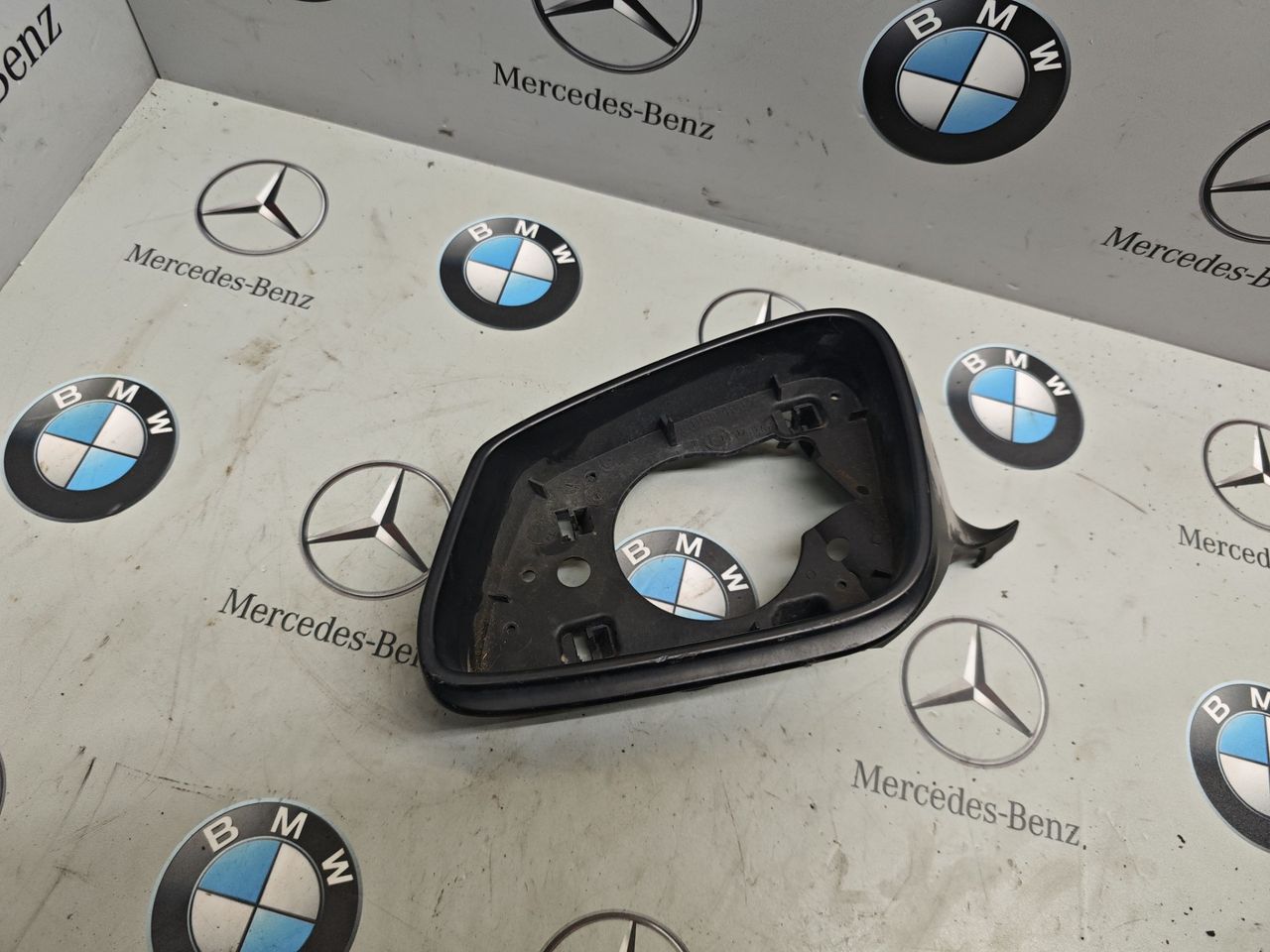 рамка зеркала левого BMW 5 серия F07/F10/F11 2011