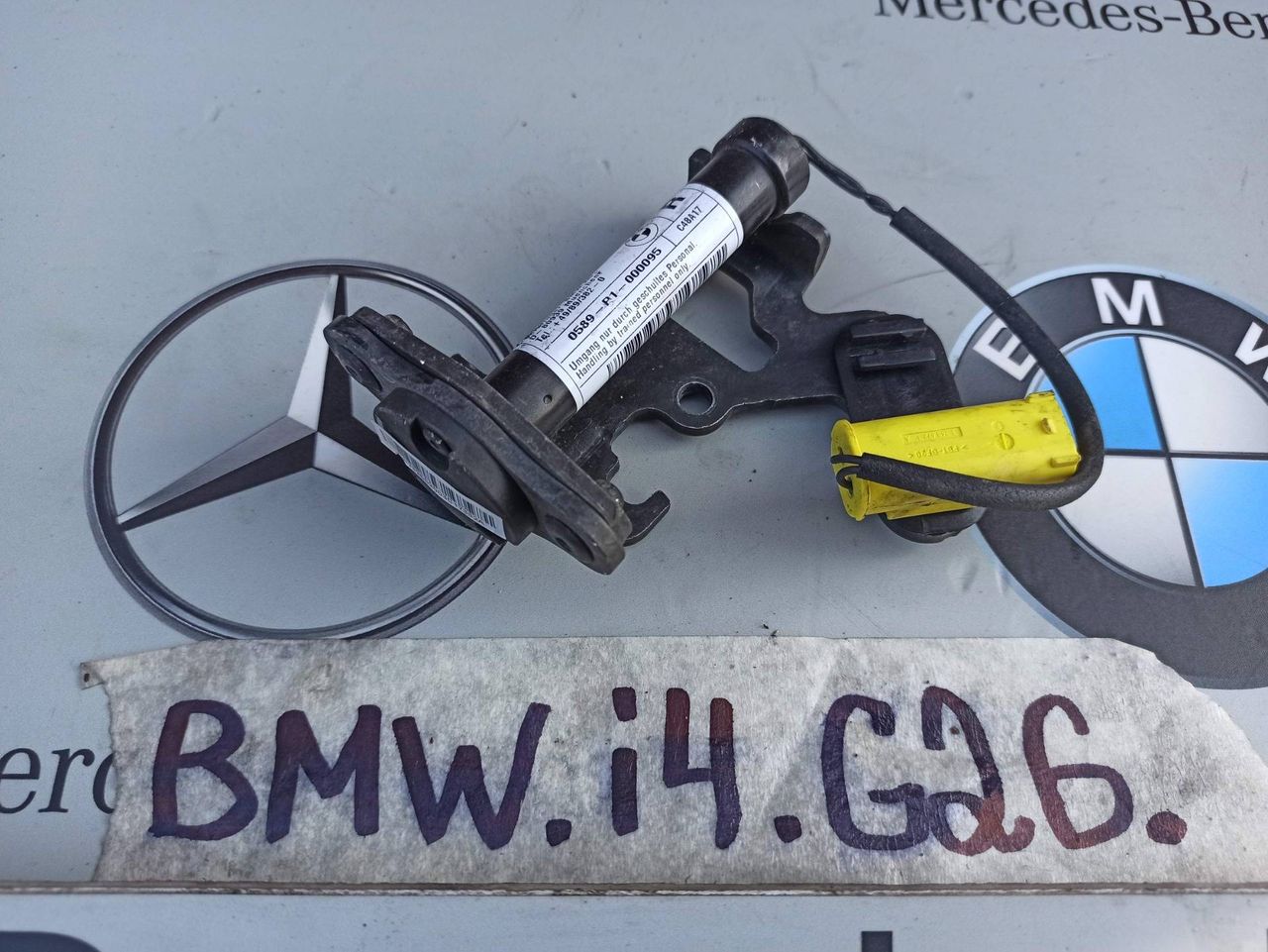пиропатрон петли капота BMW i4 G26 2022, электро, АКПП, 7326020
