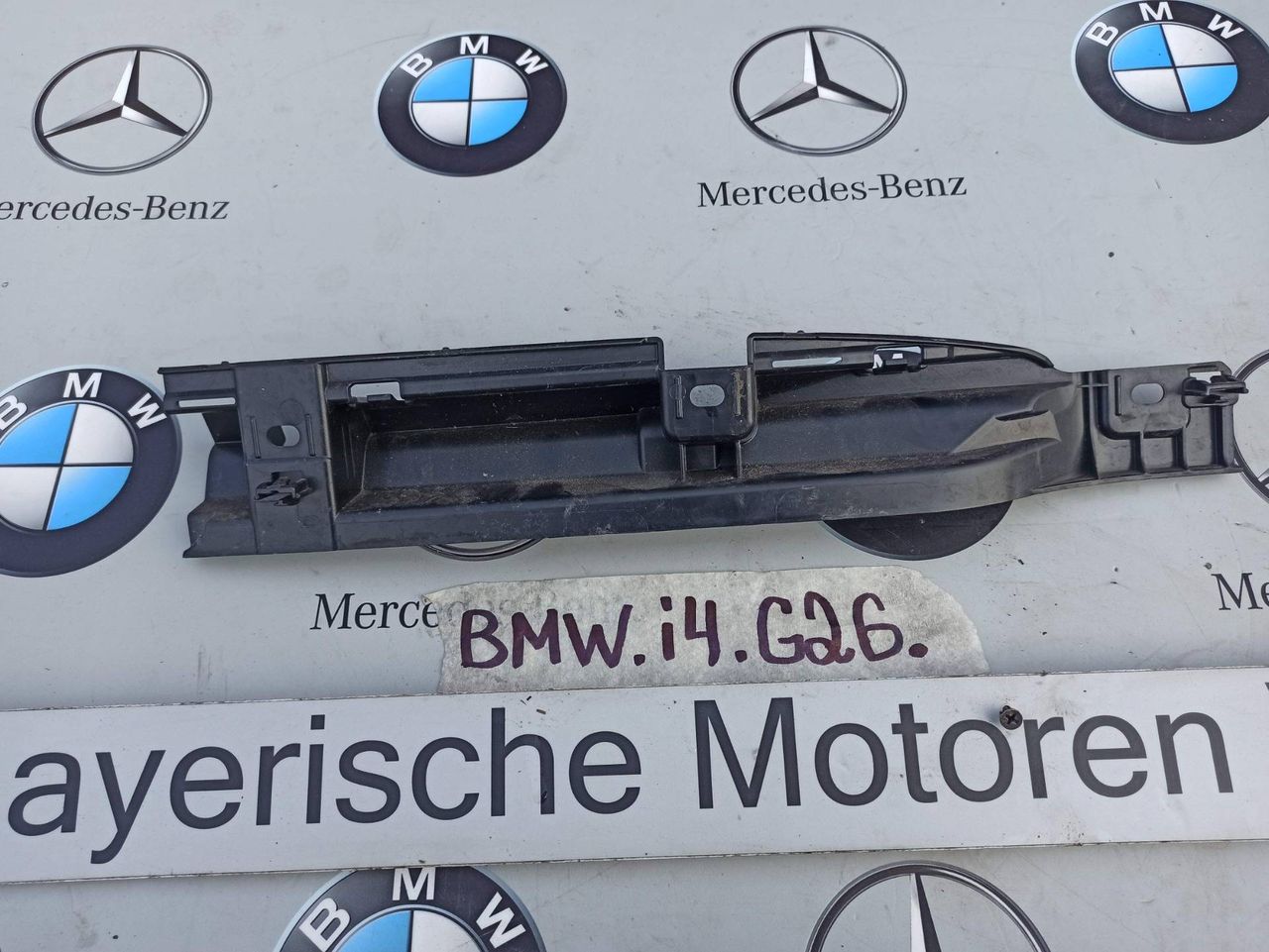 Кронштейн крепления порога BMW i4 G26 2022, электро, АКПП, 8737090
