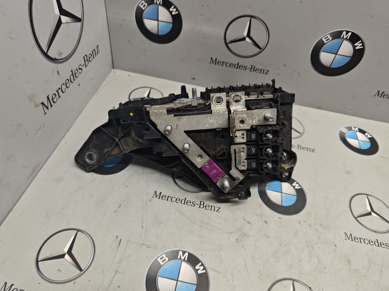блок предохранителей Mercedes-Benz GLC-Класс X253 [рестайлинг] 2020, 2.0 л., M264.920, бензин, полный привод, правый руль, A2135404778