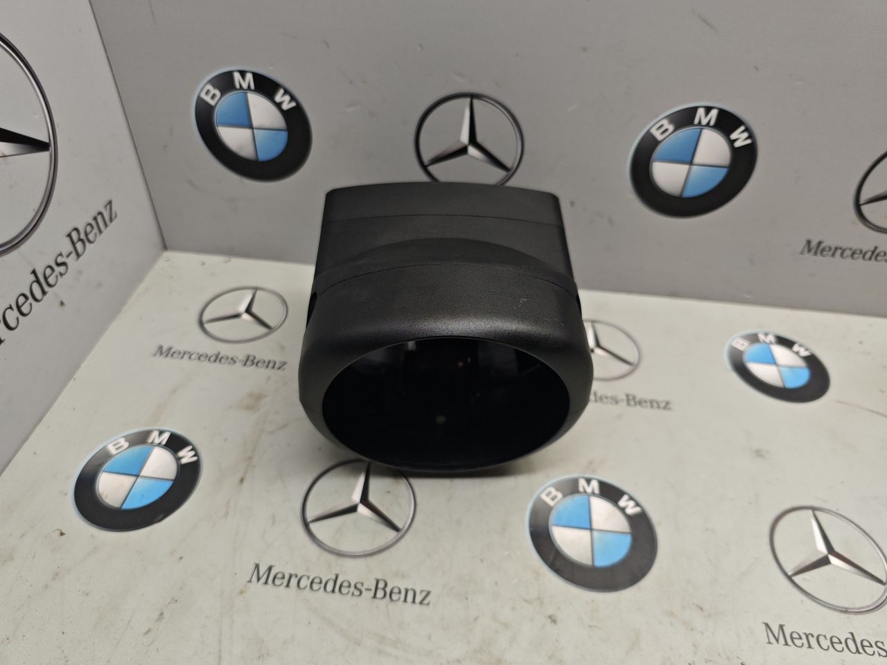 кожух рулевой колонки Mercedes-Benz GLC-Класс X253 [рестайлинг] 2020, 2.0 л., M264.920, бензин, полный привод, правый руль, A20590010469051