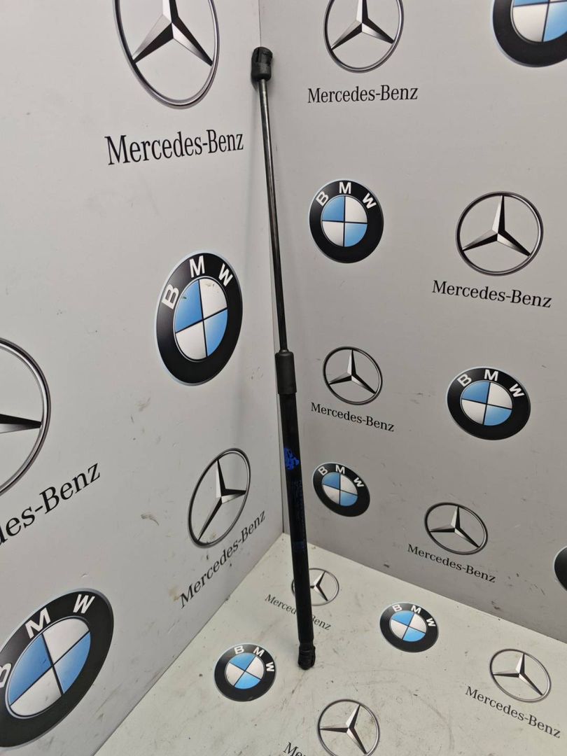 амортизатор крышки багажника (3-5 двери) Mercedes-Benz GLC-Класс X253 [рестайлинг] 2020, 2.0 л., M264.920, бензин, полный привод, правый руль, A2539800300